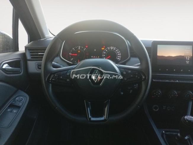RENAULT. Clio