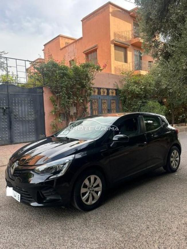 RENAULT CLIO 5 06-2022  à Marrakech