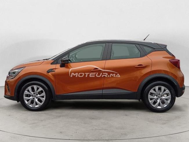 RENAULT. Captur