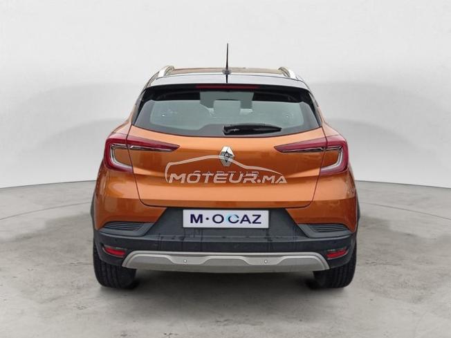 RENAULT. Captur