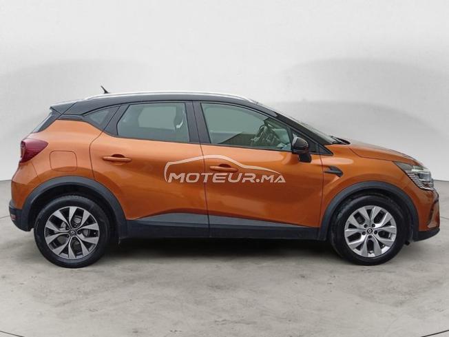 RENAULT. Captur