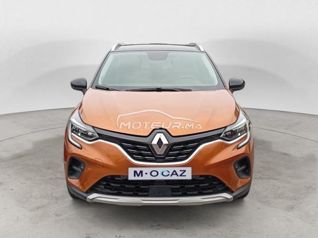 RENAULT. Captur