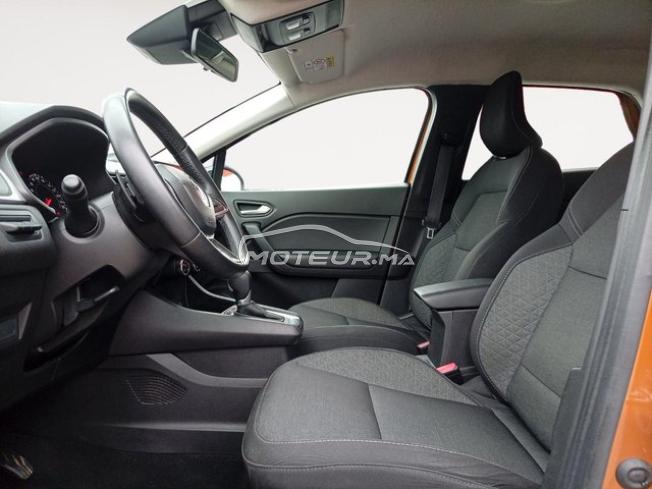 RENAULT. Captur