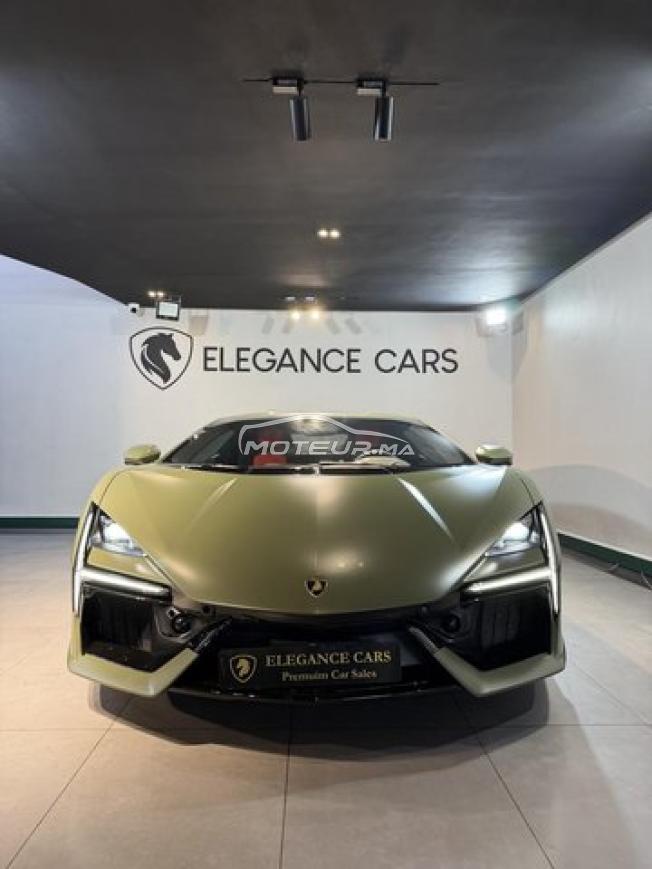 Lamborghini Revuelto
