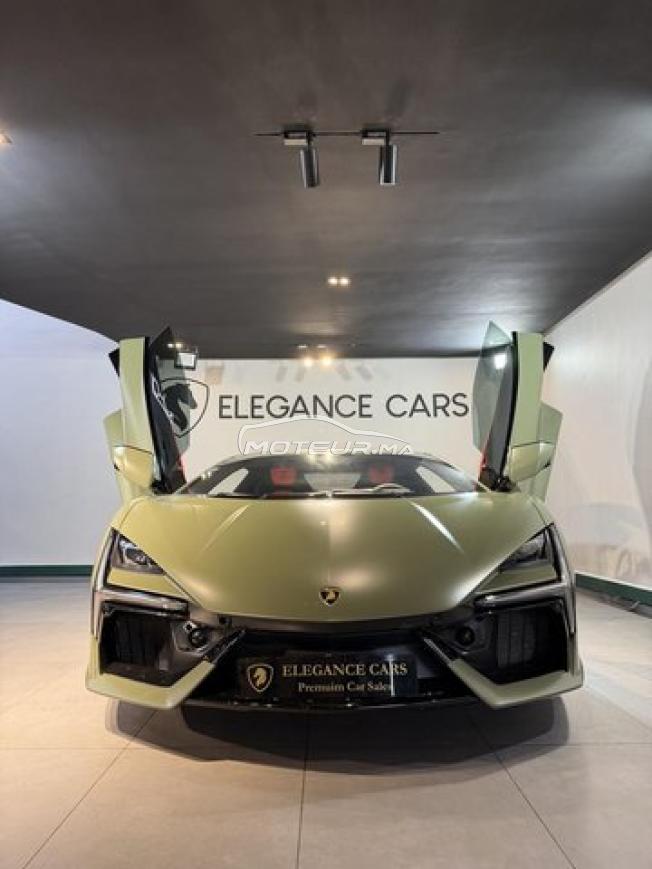 Lamborghini Revuelto