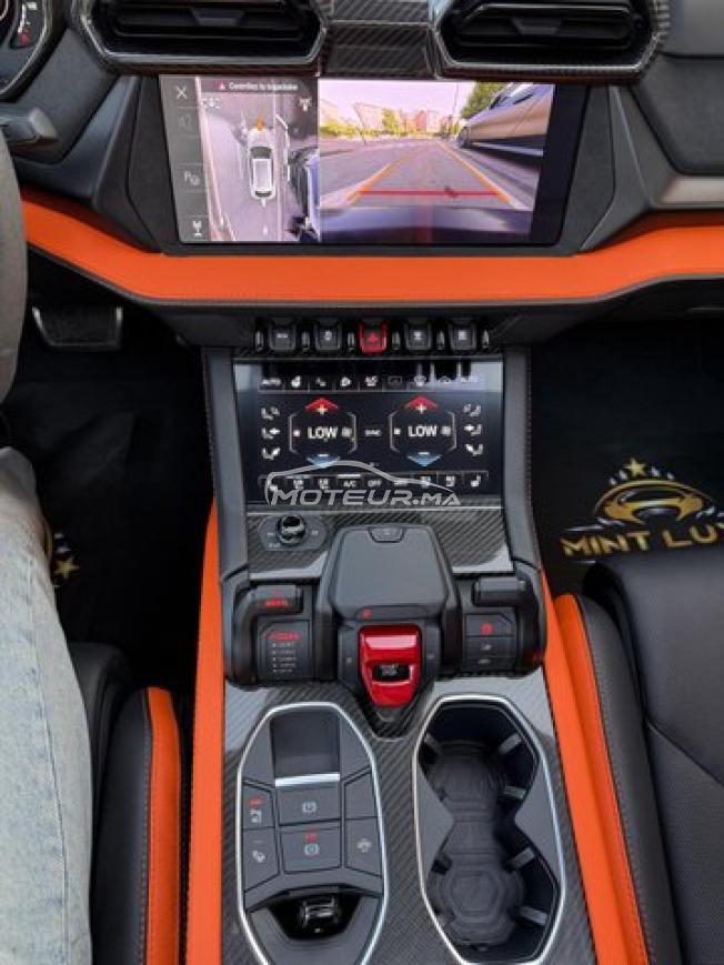 LAMBORGHINI URUS SE V8 hyrbid
