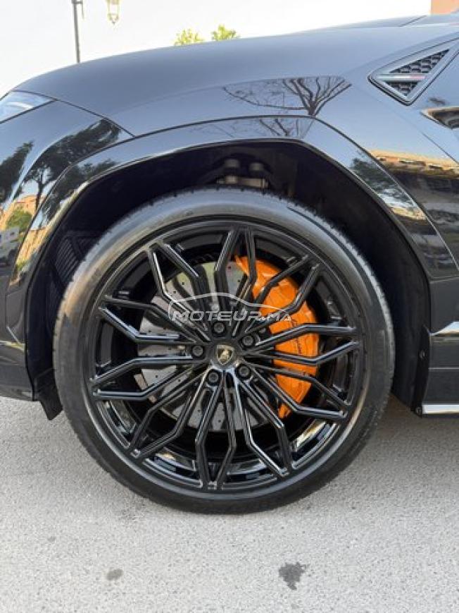 LAMBORGHINI URUS SE V8 hyrbid