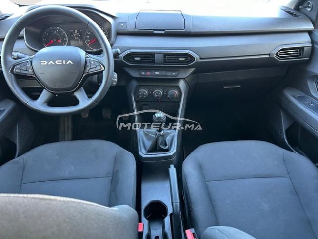 DACIA. Logan