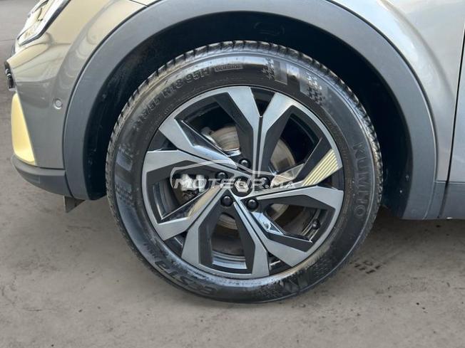 RENAULT. Arkana