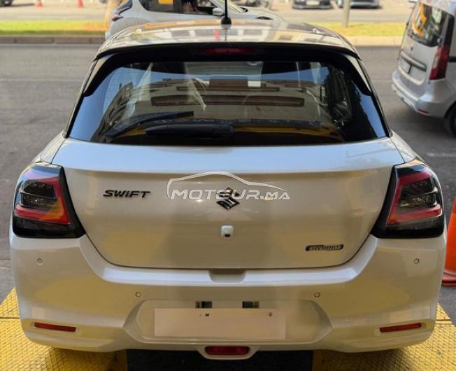 Suzuki Swift Essence MHEV