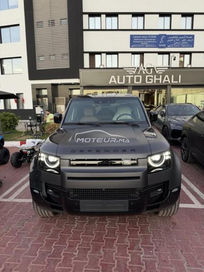 Land rover defender 