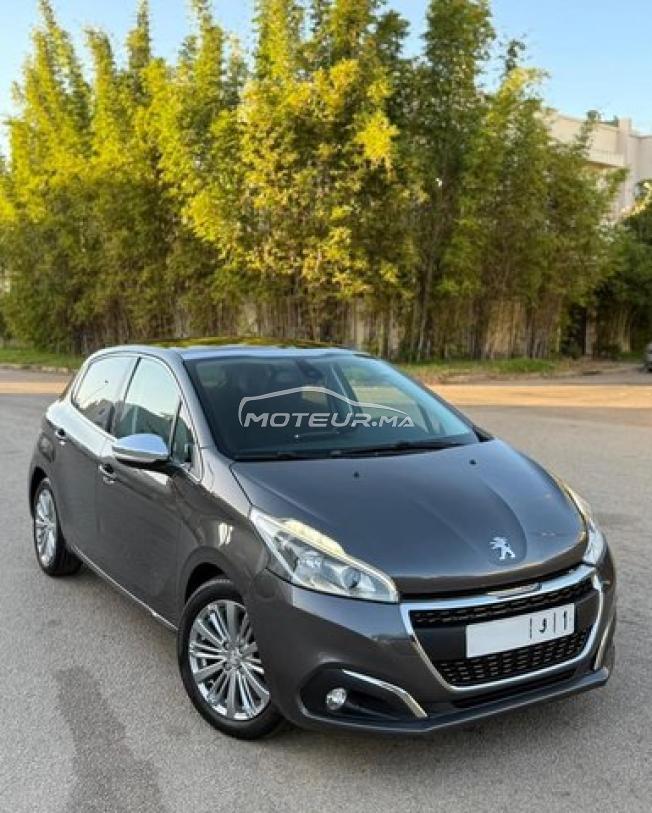 Peugeot 208 White Édition 2019❣️
