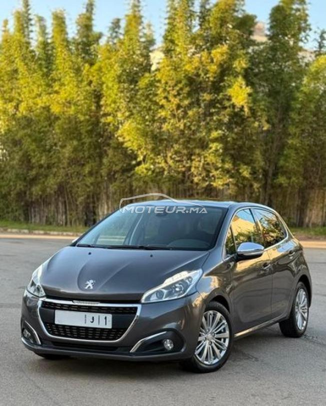Peugeot 208 White Édition 2019❣️