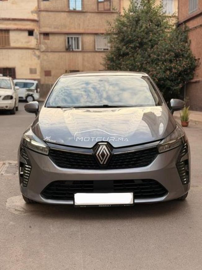 clio 5 essence