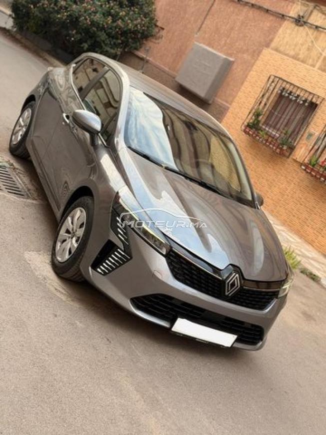 clio 5 essence
