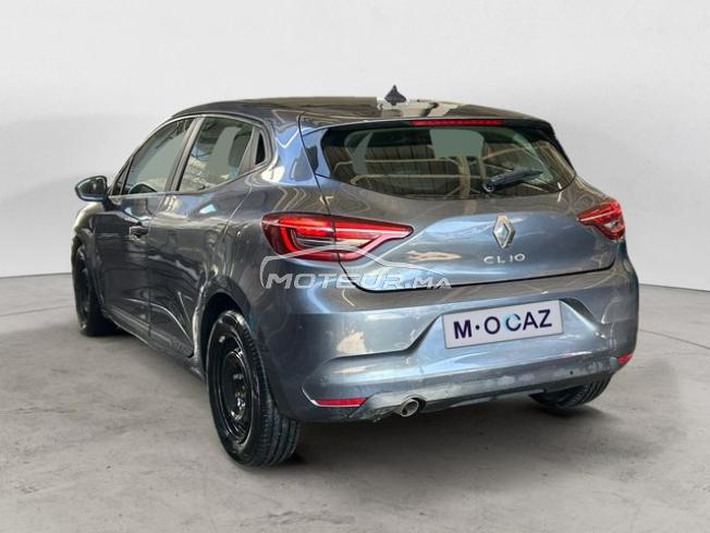 RENAULT. Clio
