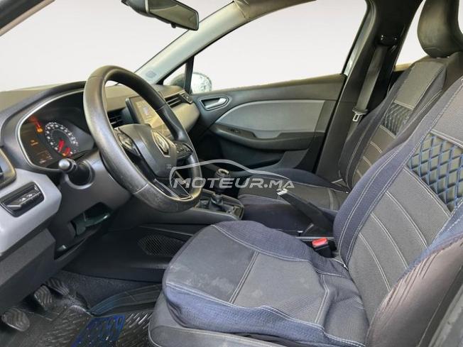 RENAULT. Clio