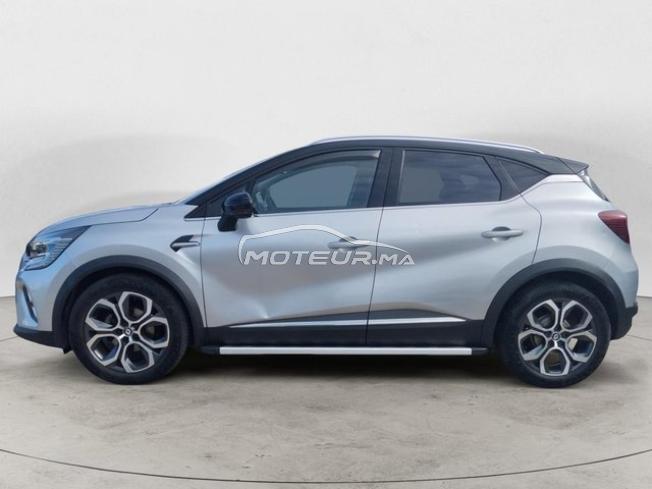 RENAULT. Captur