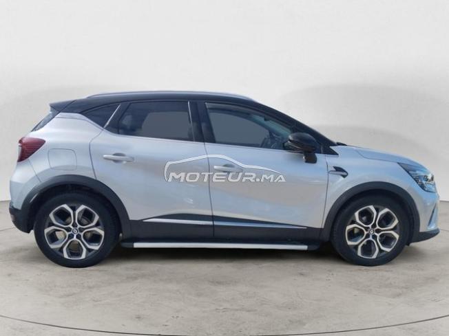 RENAULT. Captur