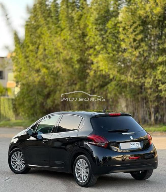 Peugeot 208 White Édition Noir 2019❣️