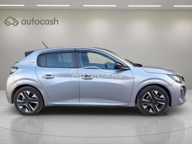 2453 - Peugeot 208 2024 expertisée avec financemen
