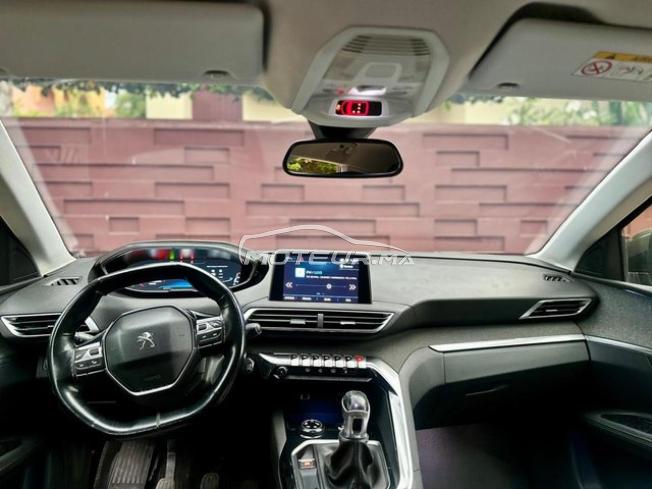 PEUGEOT 3008 01-2018 Manuelle à Marrakech 