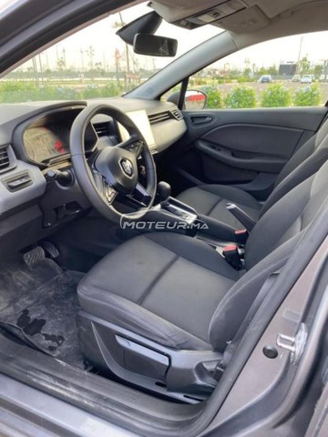 Renault Clio 5 Essence Automatique 2023 à Agadir