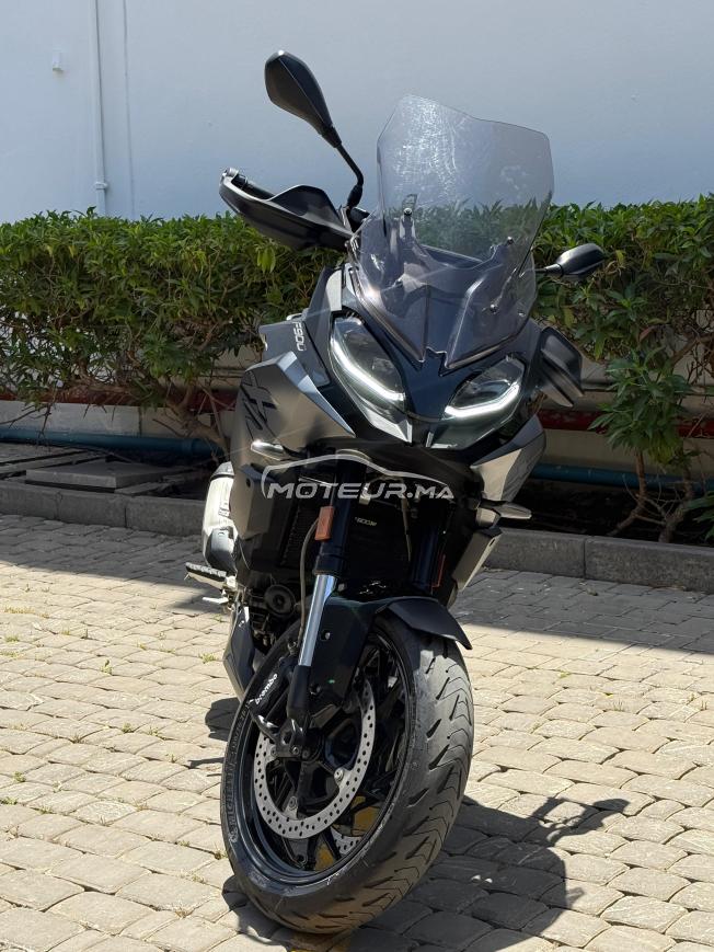BMW F900XR Triple Black à vendre