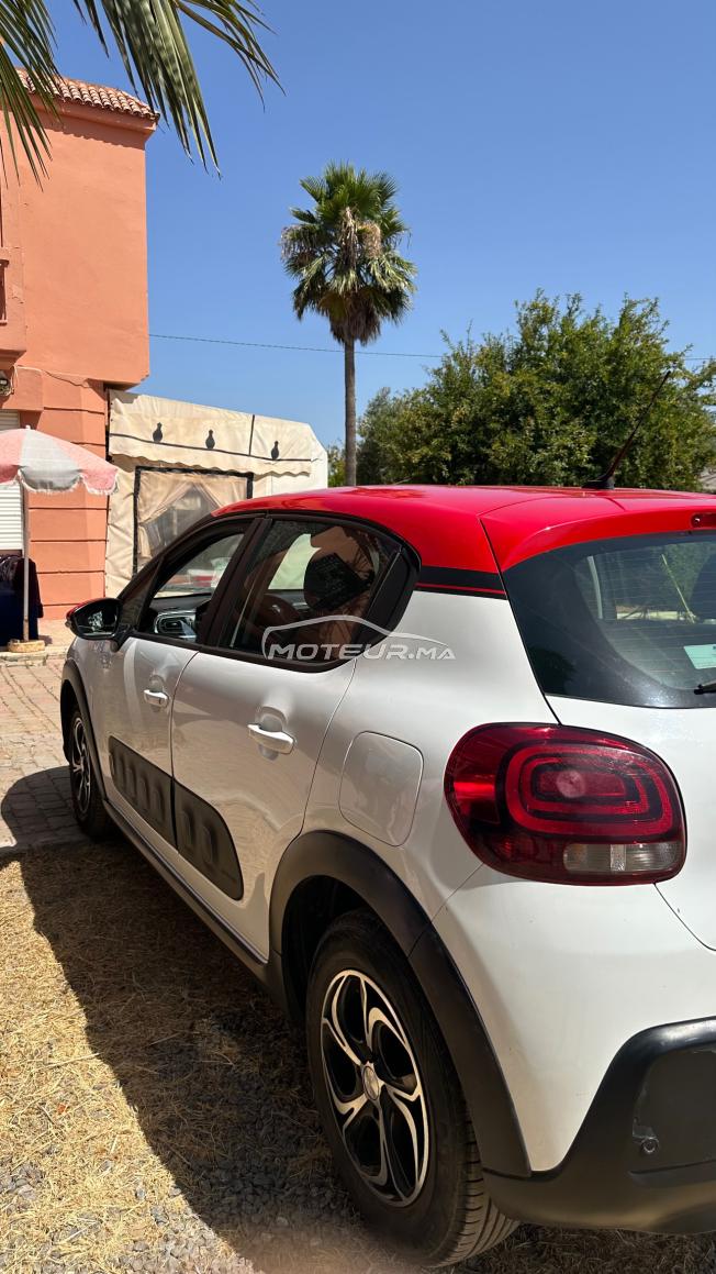 Je vends une Citroën C3 de 2018 en très bon état. - Kilométrage : 170 000 km - Marque : Citroën - Modèle : C3 - Année-Modèle : 2018 - Puissance fiscal