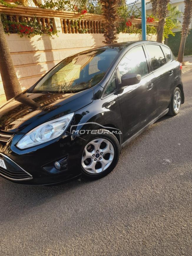 voiture spacieuse FORD CMAX