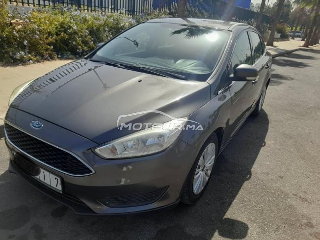 À vendre : voiture première main, très bien entretenue