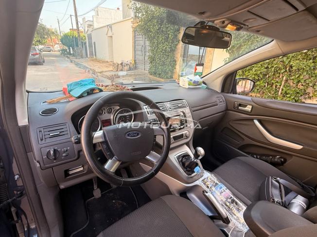 A vendre Ford kuga modèle 2013