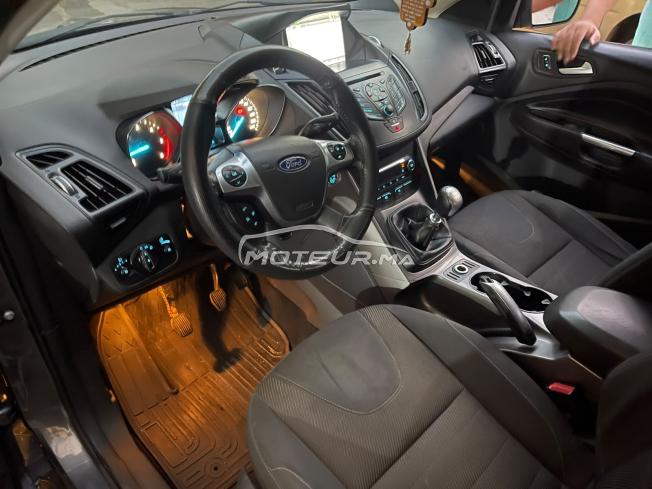 🚗 Ford Kuga 2.0 – Année 2016