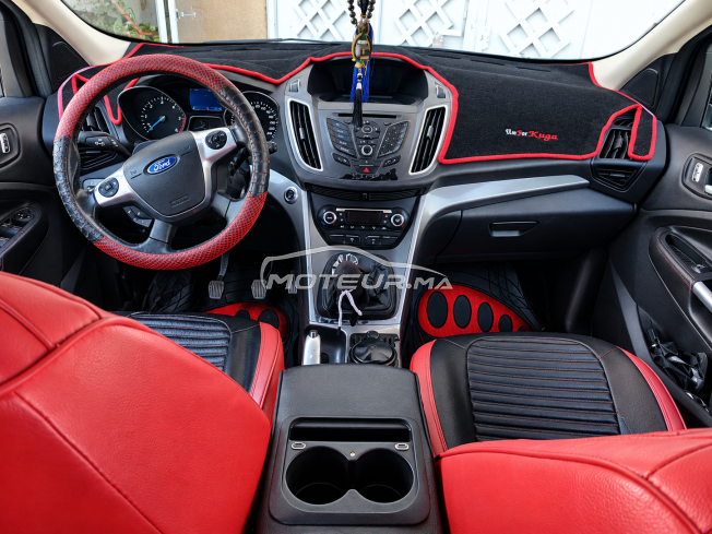 Ford kuga 2015 très bon état