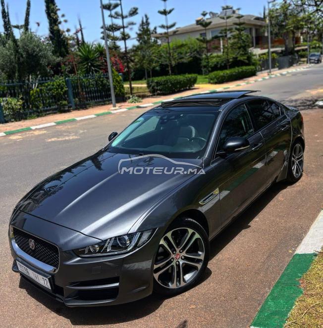 Jaguar xe 2016 tres bon état