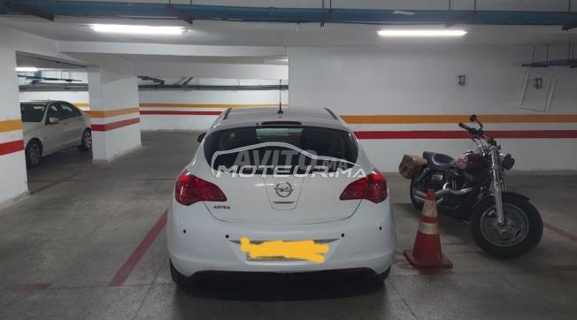 Opel Astra J 2010- Bon état