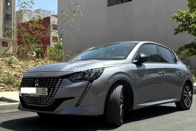 Peugeot 208 (Allure plus) automatique  1,5 diesel tout option 2023