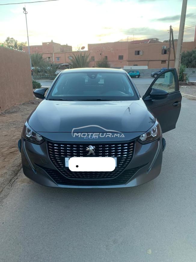 بيجو208جيدة جذا شبه جذيدة