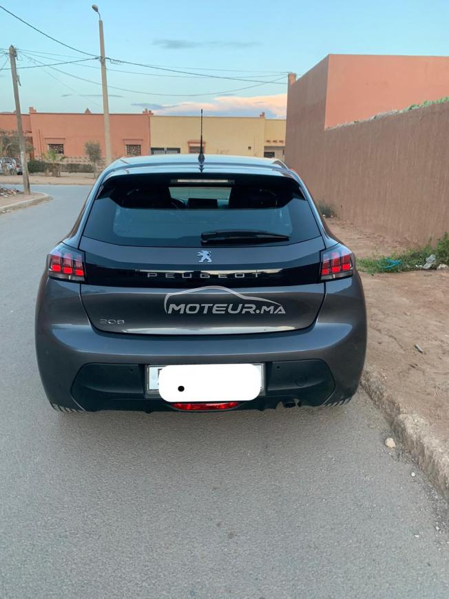 بيجو208جيدة جذا شبه جذيدة