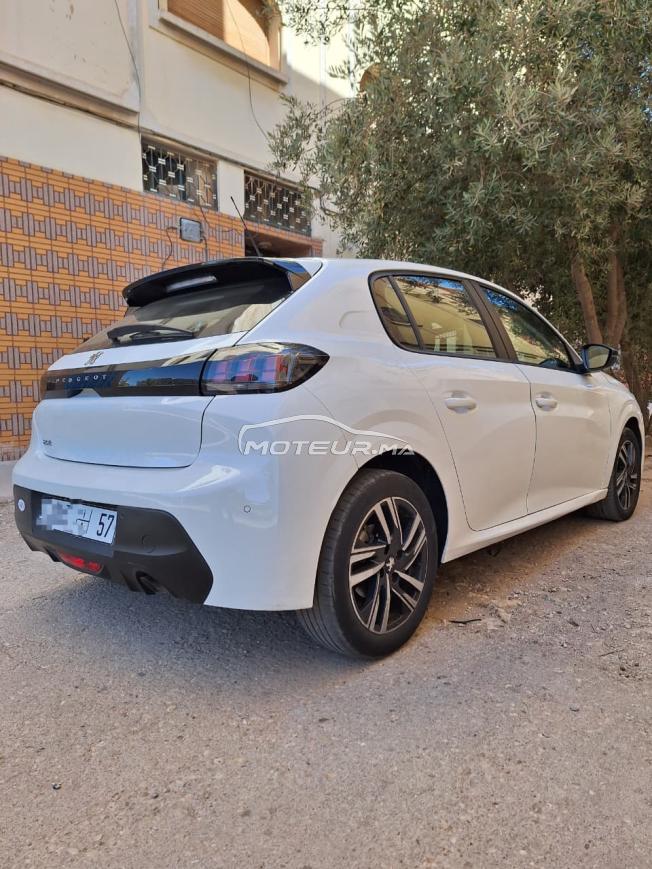 peugeot 208 2023 tres bon etat