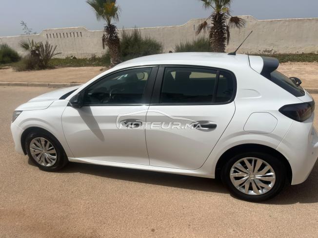 Peugeot 208 essence 2023 manuelle HYPER PROPRE