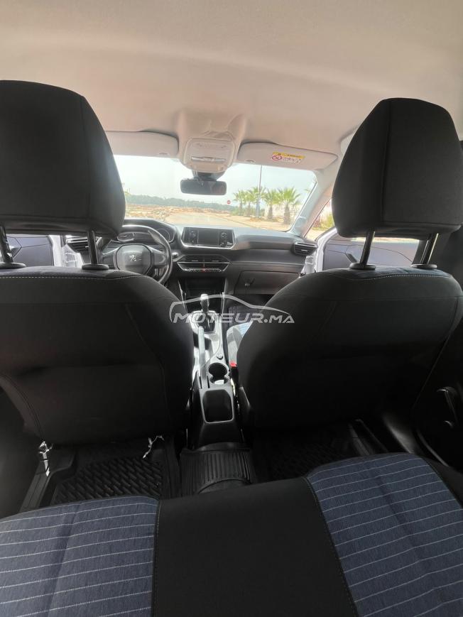 Peugeot 208 essence 2023 manuelle HYPER PROPRE