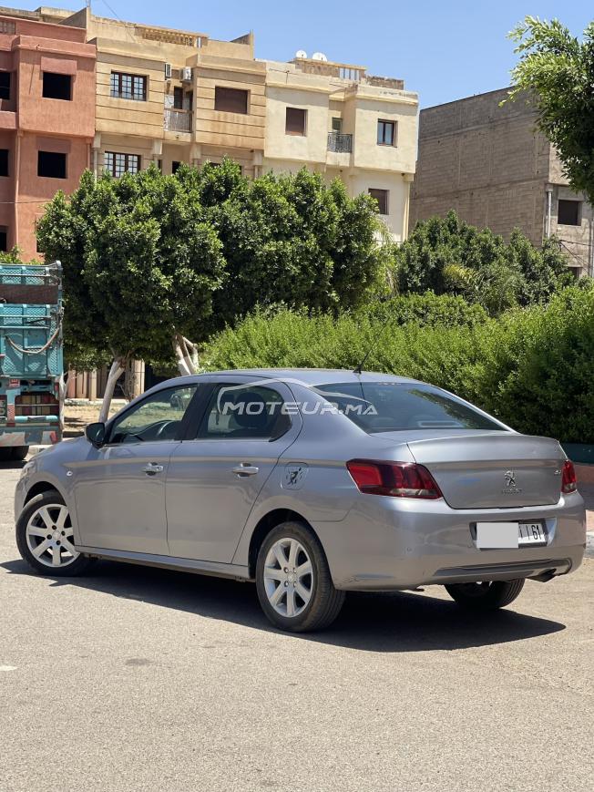 Peugeot 301 2021 - très bon état