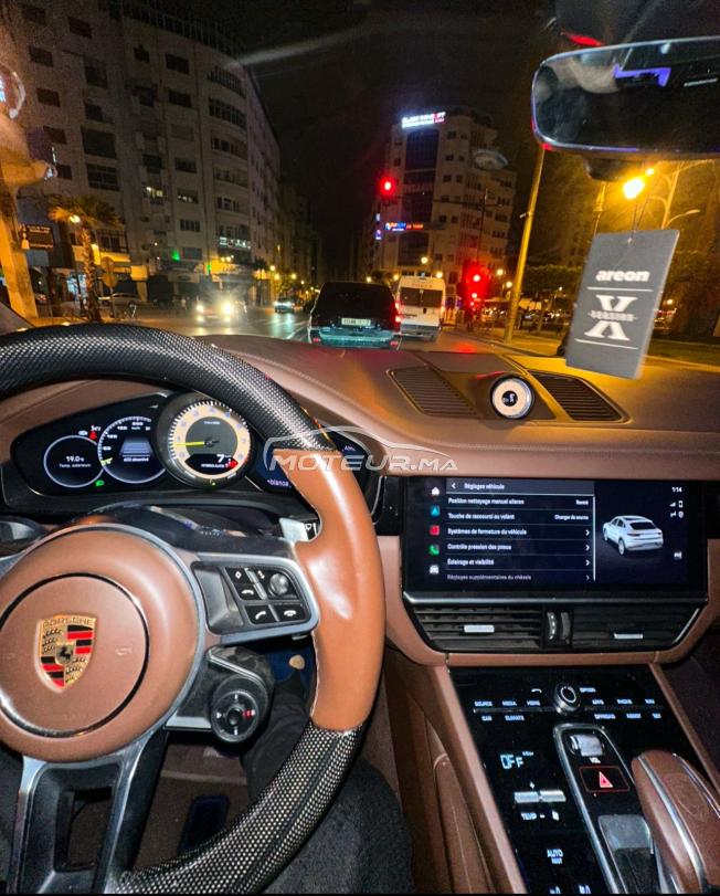 Porshe cayenne coupé hybride sport design