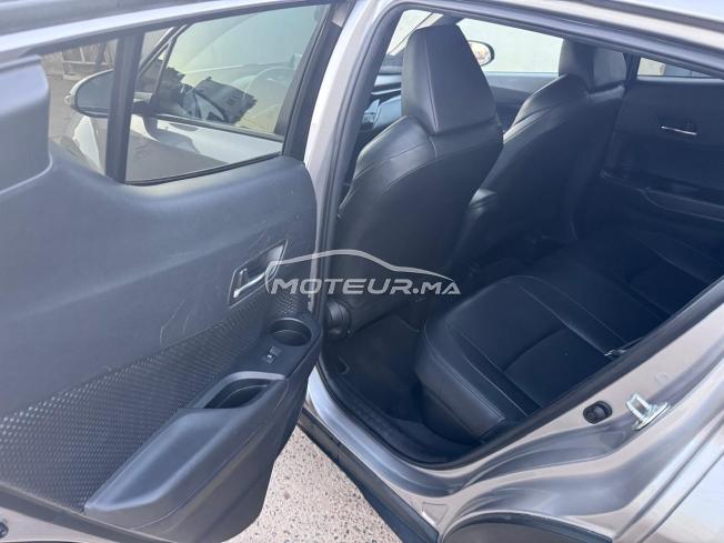 Toyota C-HR Hybride Automatique de 2019 en excellent état.