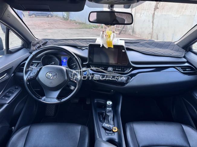Toyota C-HR Hybride Automatique de 2019 en excellent état.