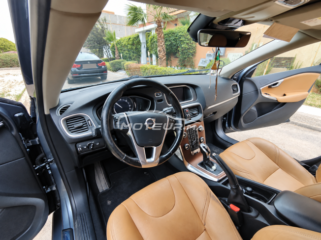 Volvo V40 Diesel Automatique – 2020 – Première main