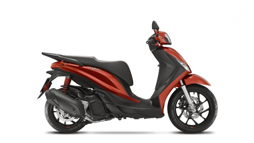 Piaggio ميدلي image