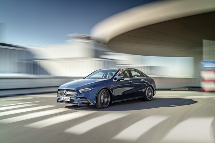 Mercedes dévoile l'A35 AMG berline