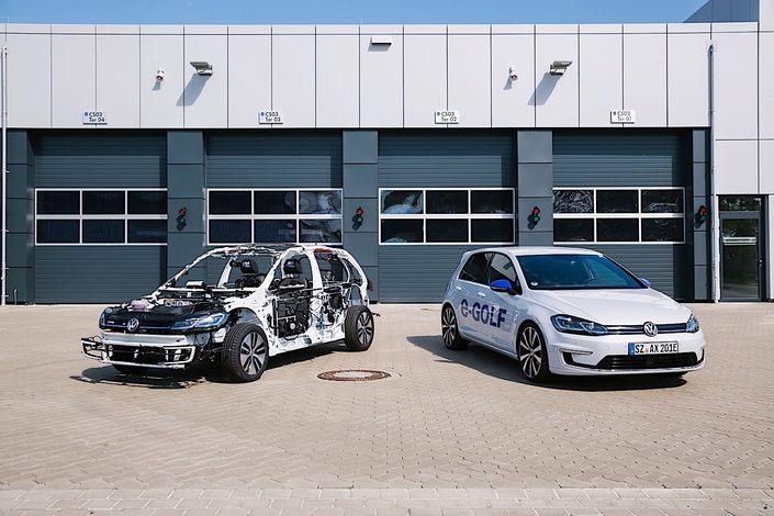 Volkswagen "eGon" : une Golf complètement à nu pour la leçon